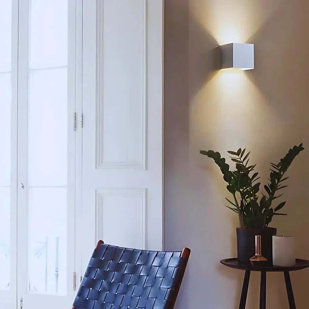 Adjustable Up-Down Cube Wall Light 16